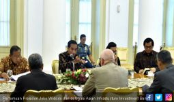 Jokowi Lanjutkan Kerja Sama dengan AIIB - JPNN.com