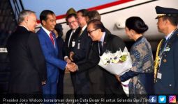 Sampai di Wellington, Jokowi Disambut Ratusan WNI - JPNN.com