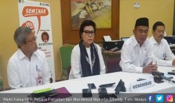 KPK: Istri Harus Curiga Jika Suami Pulang Bawa Duit Banyak - JPNN.com