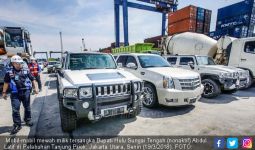 Telisik Kemewahan Cadillac Escalade Milik Bupati Abdul Latif - JPNN.com