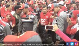 Anies Jalan Sehat Bareng JK, Banyak Obrolannya - JPNN.com