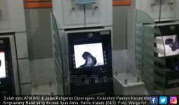 Kartu Ngadat, Nasabah Rusak Tujuh Mesin ATM BRI - JPNN.com