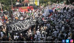 Aksi Bela Islam 64: Dimulai Azan, Diwarnai Indonesia Raya - JPNN.com