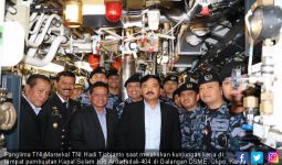 Kapal Selam KRI Ardadedali-404 Diawaki Prajurit Pilihan - JPNN.com