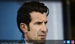 Fakta Mengerikan di Balik Luis Figo Tinggalkan Barcelona - JPNN.com