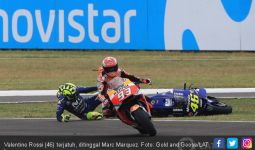 Marah Besar, Rossi Sebut Marquez Hancurkan Olahraga MotoGP - JPNN.com