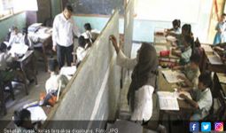 Akhirnya Ratusan Sekolah Rusak Diperbaiki - JPNN.com