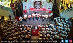 107 Gitaris Iringi Lagu Nasional di Mal Ini Masuk Rekor MURI - JPNN.com