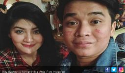 Hilda Setia Banget Temani Billy Syahputra di Rumah Sakit - JPNN.com