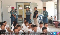 Danlantamal V Tinjau Pelaksanan Tes Calon Taruna dan Bintara - JPNN.com
