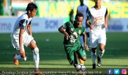 Diwarnai 2 Kartu Merah, Persebaya Bungkam Arema 1-0 - JPNN.com