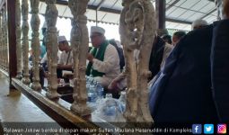 Ziarah ke Banten, Ini Doa Relawan untuk Jokowi - JPNN.com