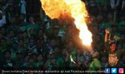 Bonek Sembur Api Is Back saat Persebaya Hajar Arema - JPNN.com