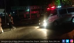 Ambulans Masuk Mako Brimob, Senjata Dikokang - JPNN.com