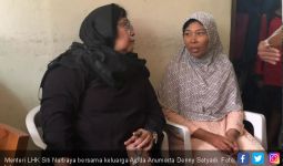 Menteri Siti Melayat ke Rumah Polisi Korban di Mako Brimob - JPNN.com