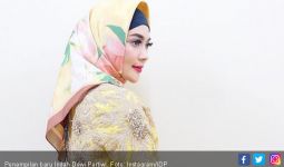 Berhijab, Indah Dewi Pertiwi Tetap Eksis di Dunia Hiburan - JPNN.com