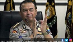 Truk Brimob Pembawa Personel Penjaga Kunjungan Jokowi Celaka - JPNN.com