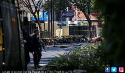 Bom di Gereja Pentakosta Diduga Dilempar dari Mobil   - JPNN.com
