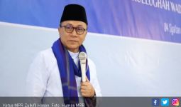 Ketua MPR Zulkifli Hasan: Bersatu, Kita Lawan Itu Teroris! - JPNN.com