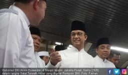 Konon Jemaah Tarawih Akbar Bareng Anies Hingga 60 Ribu Orang - JPNN.com