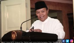 Ustaz HNW Harapkan Keselamatan Pemudik Jadi Prioritas - JPNN.com