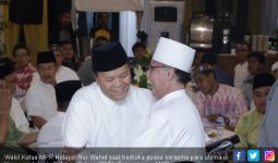 Hidayat Nur Wahid: Umat Islam Harus Terlibat Politik - JPNN.com