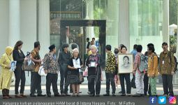 Keluarga Korban Pelanggaran HAM Memasuki Istana - JPNN.com