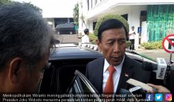 Jokowi Terima Aksi Kamisan, Wiranto Cabut dari Istana - JPNN.com