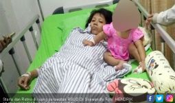  Ibu Melompat dari Lantai 2 Sambil Gendong Bayi - JPNN.com