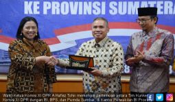 Komisi XI DPR Mengapresiasi Pengendalian Inflasi di Sumbar - JPNN.com