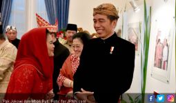 Lihat! Momen Keakraban Jokowi dan Puti Guntur Soekarno - JPNN.com