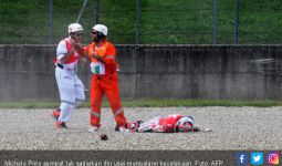 Detik - Detik Kecelakaan Michele Pirro di FP2 MotoGP Italia - JPNN.com