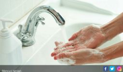 Ini 4 Tahap Cuci Tangan yang Benar untuk Mengusir Covid-19 - JPNN.com