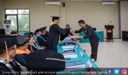 Kompol Ahrie Sonta Raih Gelar Doktor Ilmu Kepolisian - JPNN.com