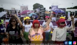 Perempuan Filipina Muak dengan Kelakuan Cabul Duterte - JPNN.com