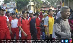 Jelang HUT Bhayangkara, Prajurit TNI-Polri Olahraga Bersama - JPNN.com