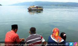 Mulai Hari Ini, Tertib Keselamatan Pelayaran di Danau Toba - JPNN.com