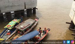Pekerja Proyek yang Jatuh ke Sungai Musi Hilang Terbawa Arus - JPNN.com