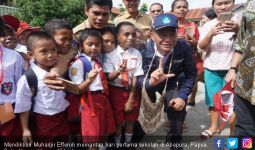 Hari Pertama Sekolah, Mendikbud Pilih Kunjungi Papua - JPNN.com