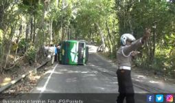 Bus Rombongan Hajatan Terguling di Tanjakan - JPNN.com