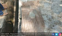 Heboh Kain Kafan Berserakan di Sungai Gelegah Empat Lawang - JPNN.com