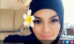 Nikita Mirzani Pastikan Belum Berniat Lepas Hijab - JPNN.com