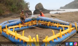 Ombak Laut Selatan Ganas, 3 Perahu Hilang, Keramba Hancur - JPNN.com