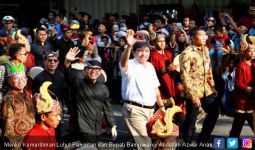 Keliling Ikut Karnaval Etnik, Menko Luhut: Banyuwangi Paten! - JPNN.com