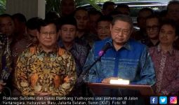 Kompak Pakai Batik Cokelat, Prabowo dan SBY Ketemu Lagi - JPNN.com