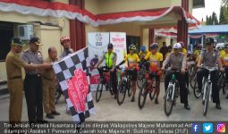 Tim Sepeda Nusantara Lintasi Jalan Trans Nasional Sulbar - JPNN.com