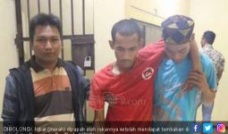 Acungkan Parang, Iqbal Serang Polisi Gunakan Busur - JPNN.com