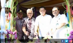 Ketua DPR Beri Bantuan untuk Petani Banjarnegara - JPNN.com