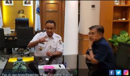 Naik Mobil RI 2, Pak JK Antar Anies Baswedan ke Balai Kota - JPNN.com