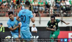 Debut Gemilang Sugiantoro, Persebaya Bungkam Persela 3-1 - JPNN.com